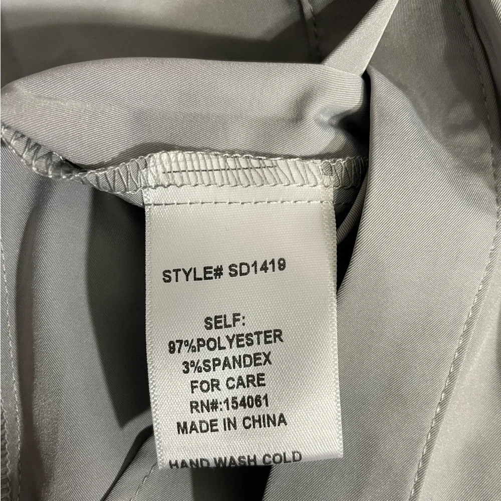 AMT Gray Flare Sleeve Button Down Shirt Dress
New - Picture 8 of 10